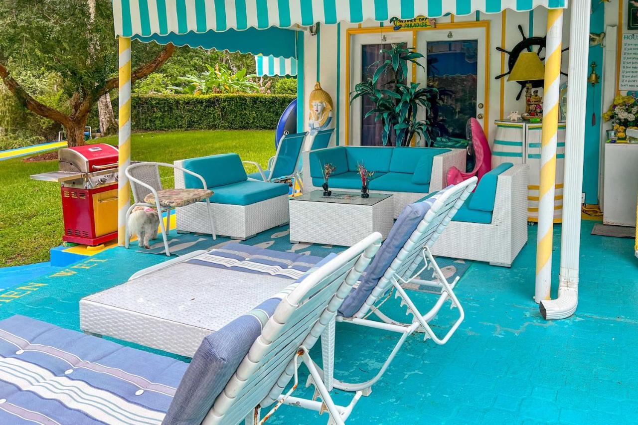 Pams Mermaid House With Riverfront Yard And Lanai! Daire Weeki Wachee Dış mekan fotoğraf