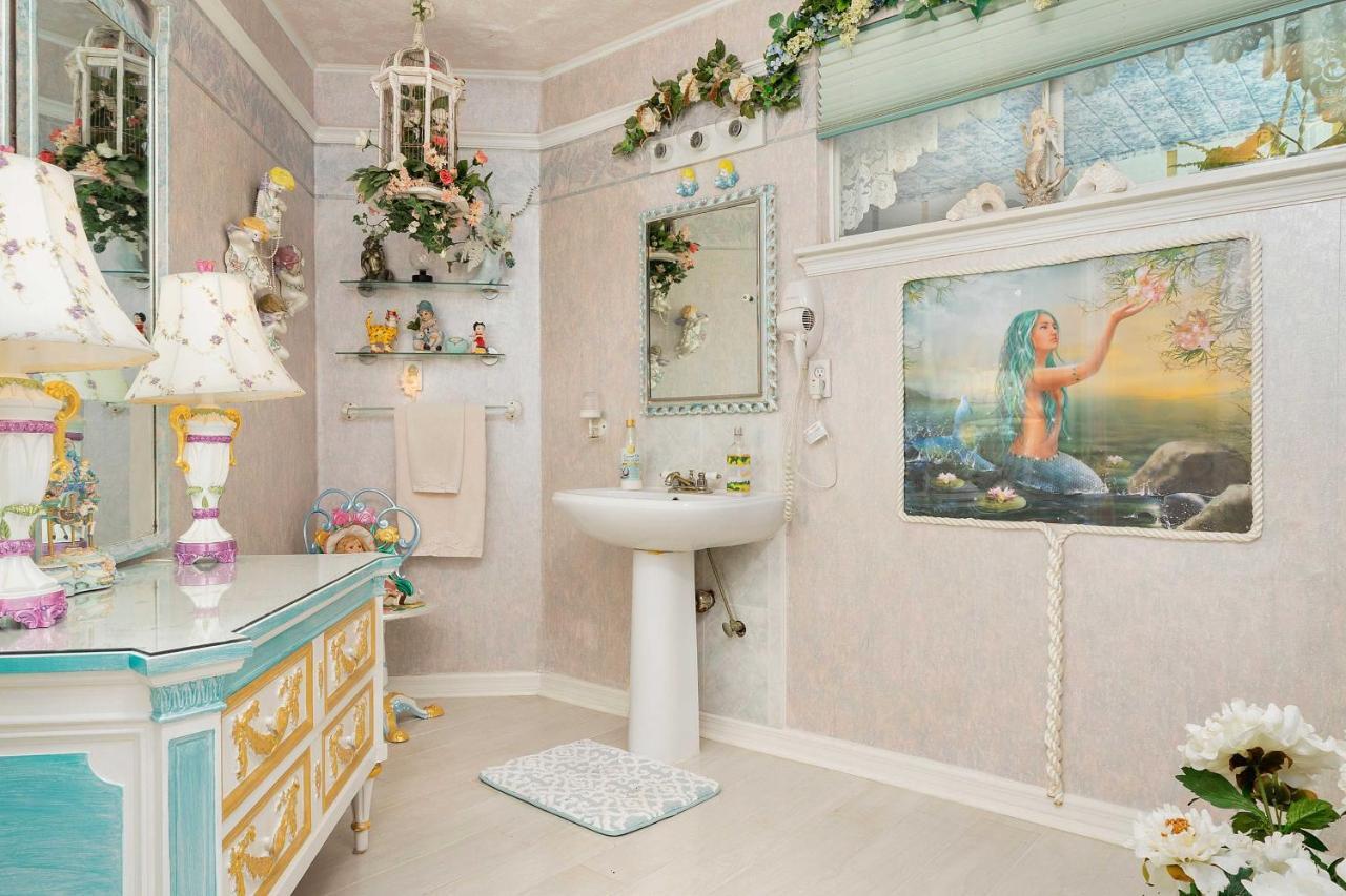 Pams Mermaid House With Riverfront Yard And Lanai! Daire Weeki Wachee Dış mekan fotoğraf