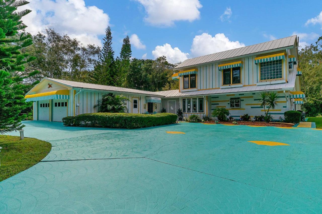 Pams Mermaid House With Riverfront Yard And Lanai! Daire Weeki Wachee Dış mekan fotoğraf
